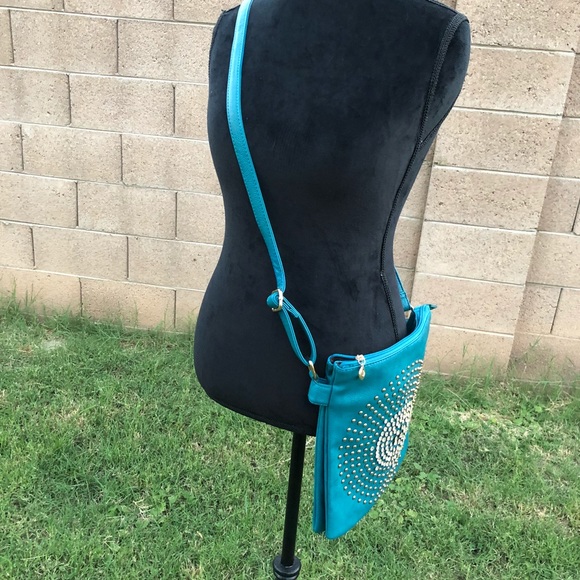 ✨✨Beautiful crossbody bag ✨✨ - Picture 2 of 8